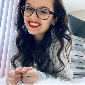 Meet your Posher, Vanessa